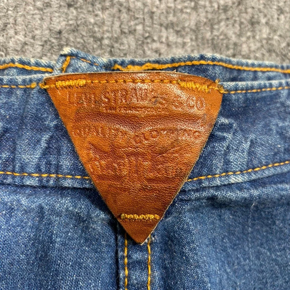 Vintage Levis High Waisted Denim Shorts Medium Wash Blue 32 Waist‎ 90s 776M